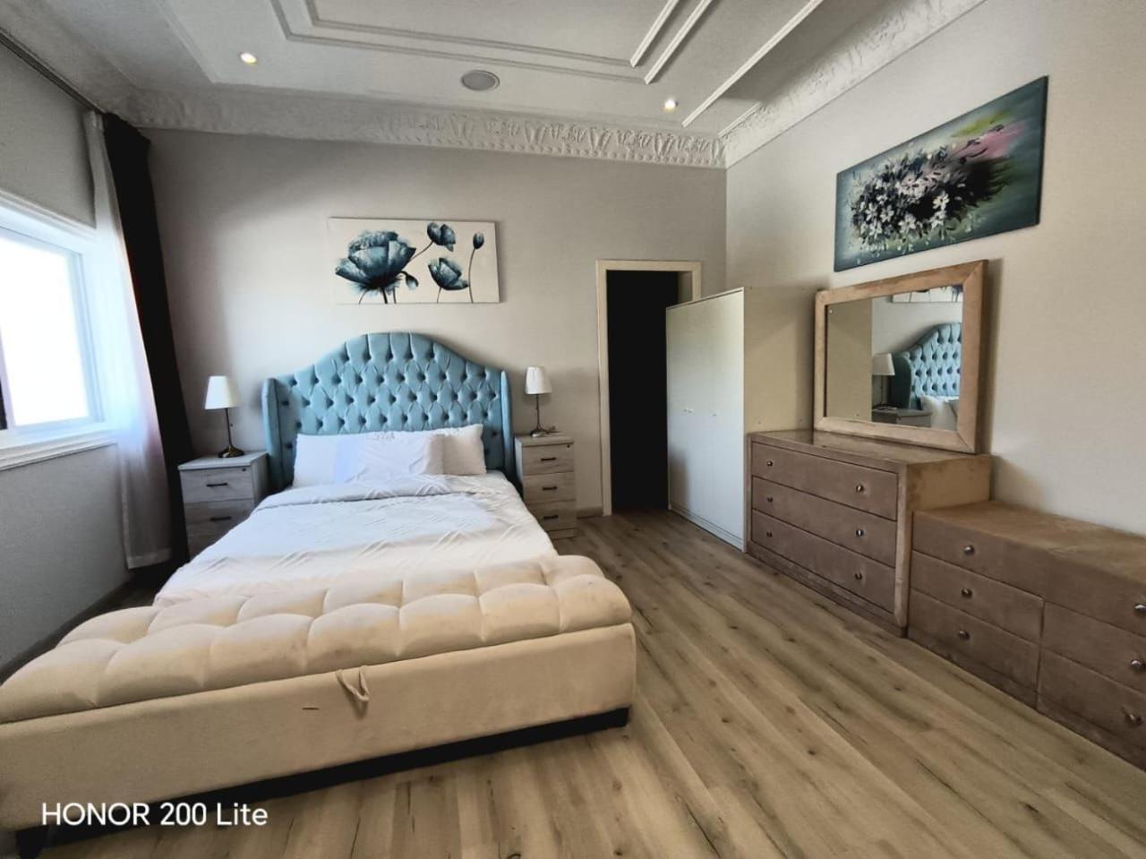 Guest house Cozy And Vibrant In Al Wasl #3 *